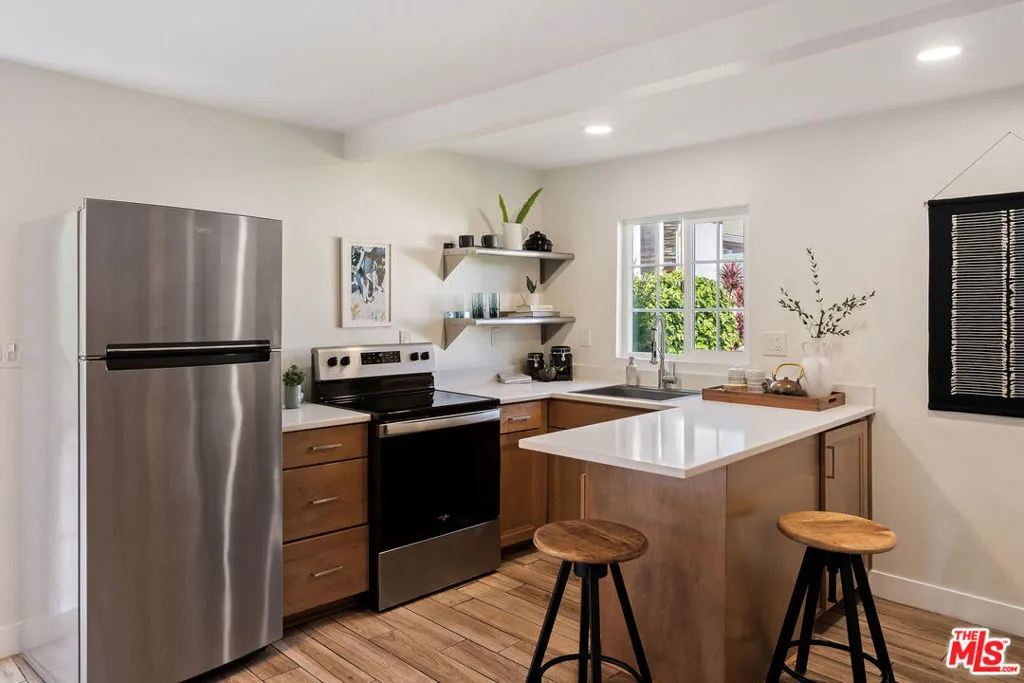 5748 7th Avenue, Los Angeles, California 90043 home-pic-28